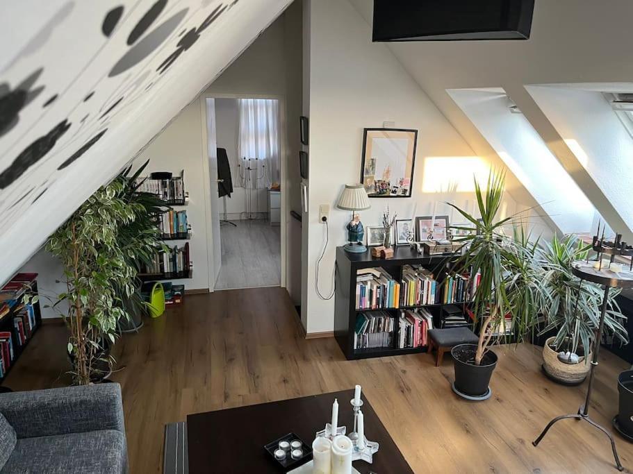 Gemuetliche Wohnung Mitten In Esens Buitenkant foto