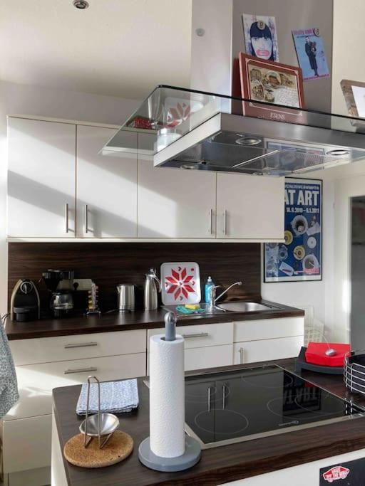 Gemuetliche Wohnung Mitten In Esens Buitenkant foto